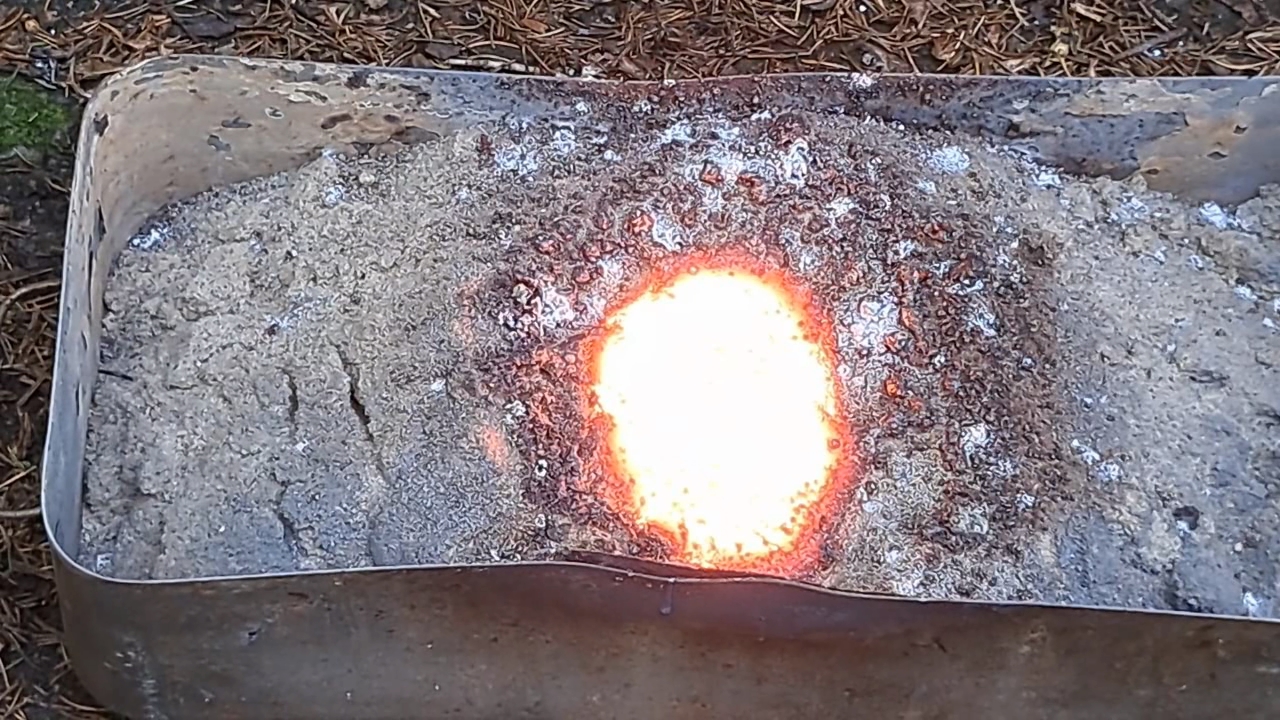 Combustion of Thermite: Iron(II, III) Oxide/Aluminum/Magnesium (Fe3O4/Al/Mg)