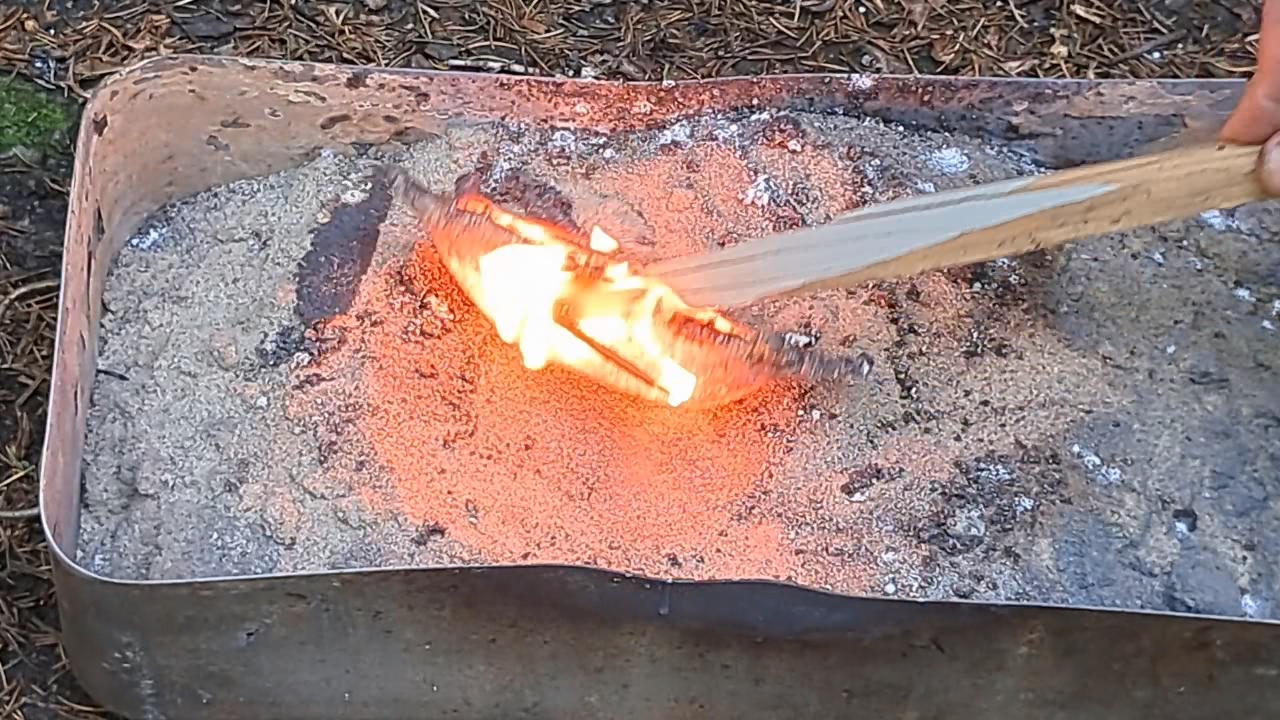 Combustion of Thermite: Iron(II, III) Oxide/Aluminum/Magnesium (Fe3O4/Al/Mg)