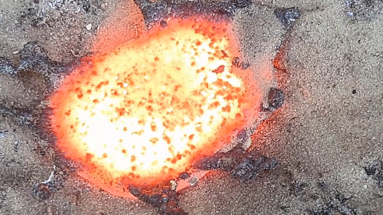 Combustion of Thermite: Iron(II, III) Oxide/Aluminum/Magnesium (Fe3O4/Al/Mg)