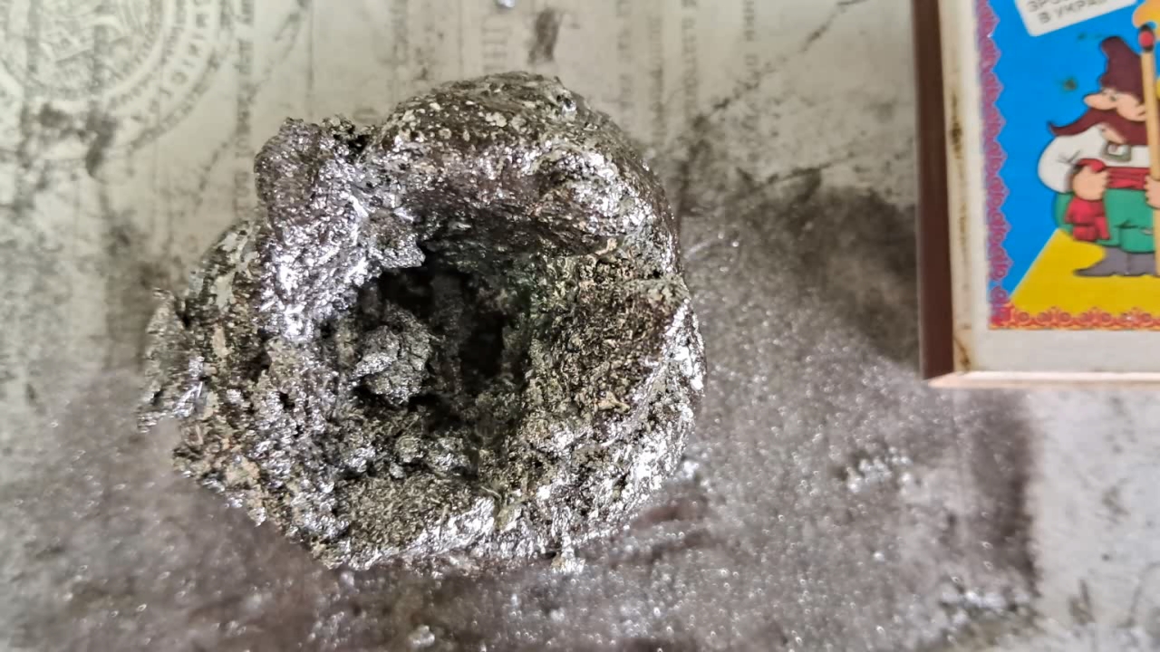 ''Molded Thermite'': Iron (II, III) Oxide, Calcium Sulfate, Aluminum, and Water (Fe3O4/CaSO4/Al/H2O)