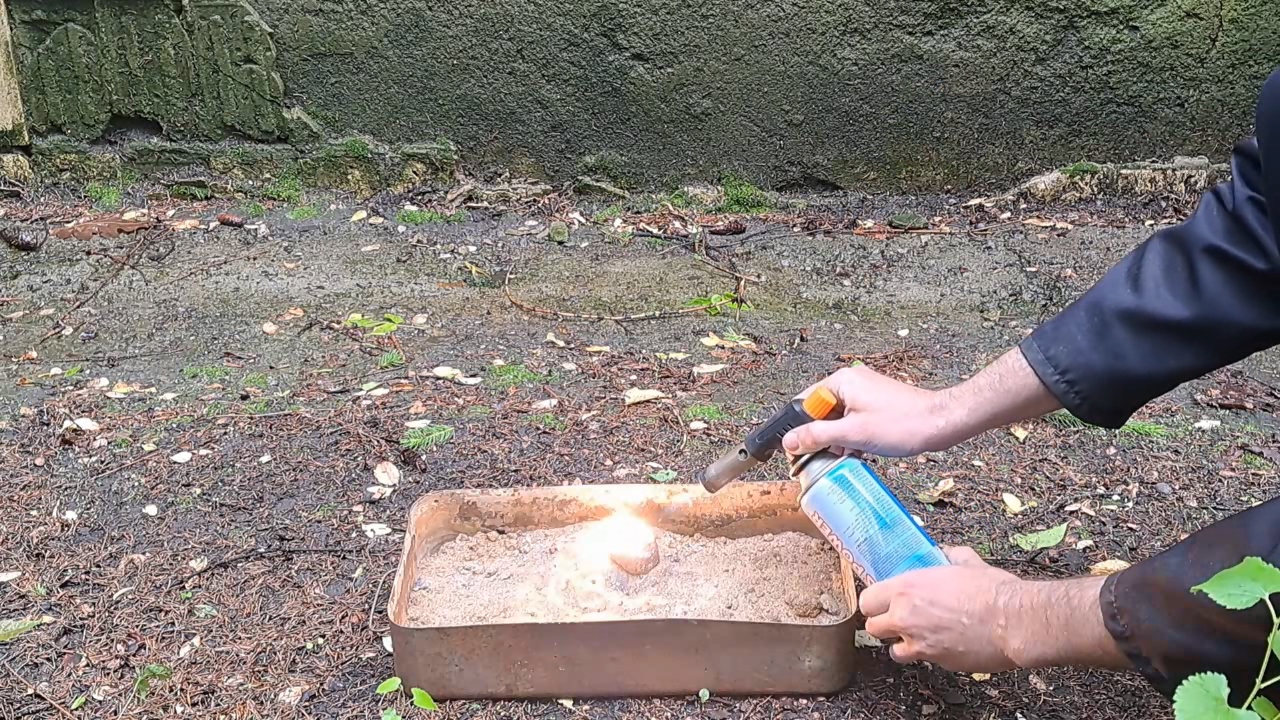 ''Molded Thermite'': Iron (II, III) Oxide, Calcium Sulfate, Aluminum, and Water (Fe3O4/CaSO4/Al/H2O)