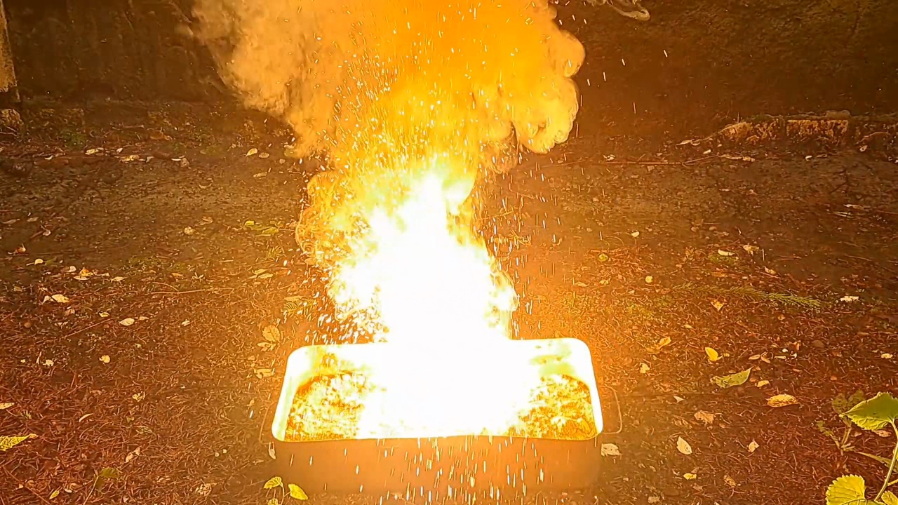 ''Molded Thermite'': Iron (II, III) Oxide, Calcium Sulfate, Aluminum, and Water (Fe3O4/CaSO4/Al/H2O)