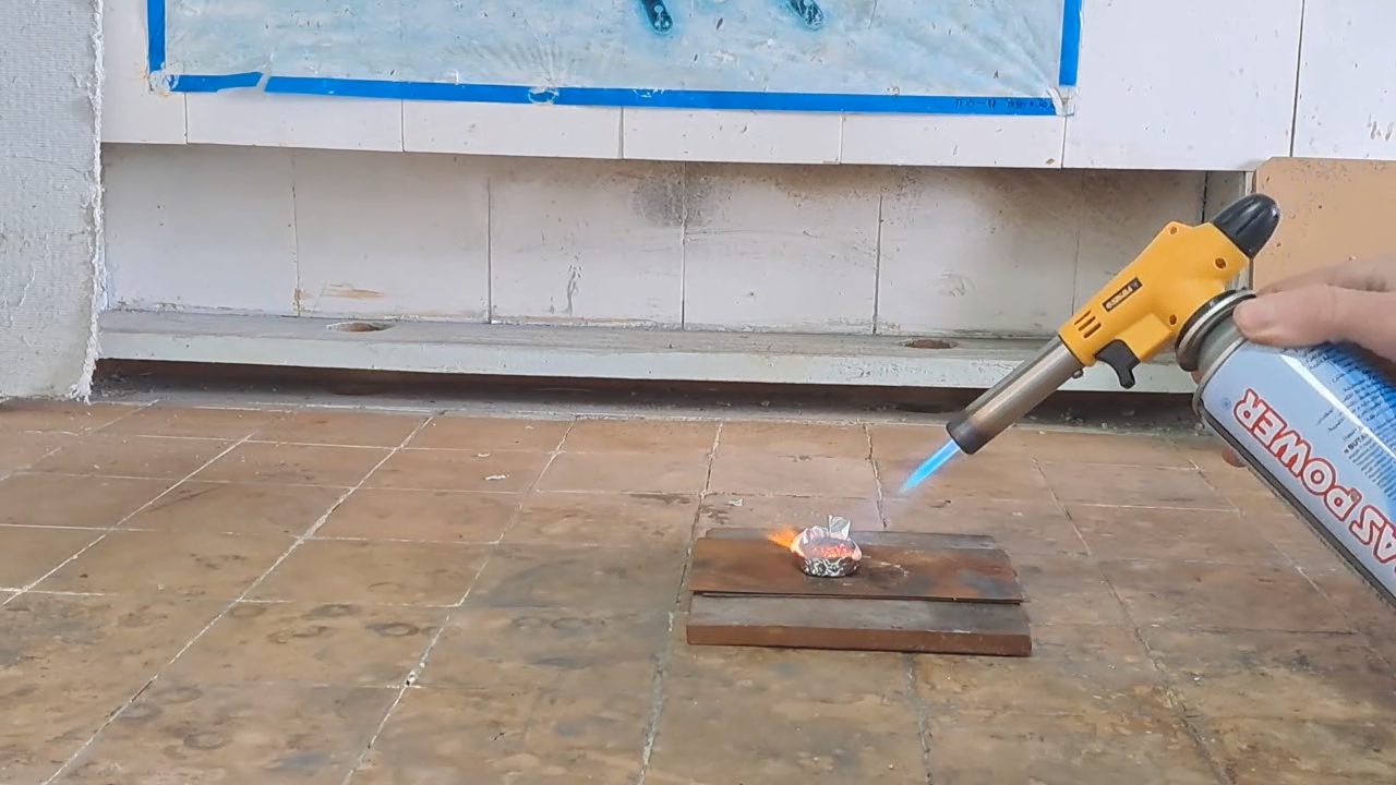 Combustion of Thermite: Copper(II) Oxide/Aluminum