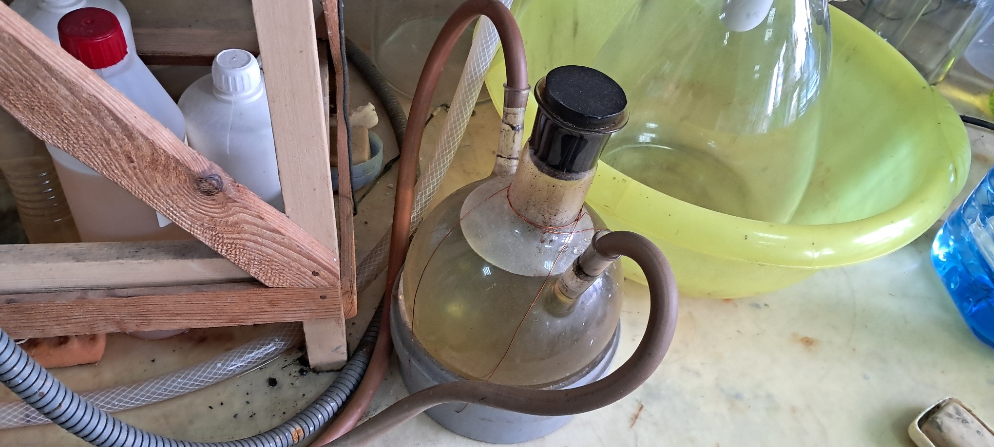 Distillation of Tritiated Water (HTO)