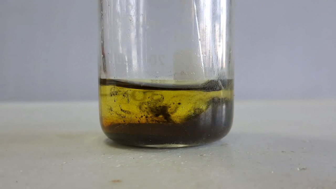 Iron Oxide Pigment and Hydrochloric Acid