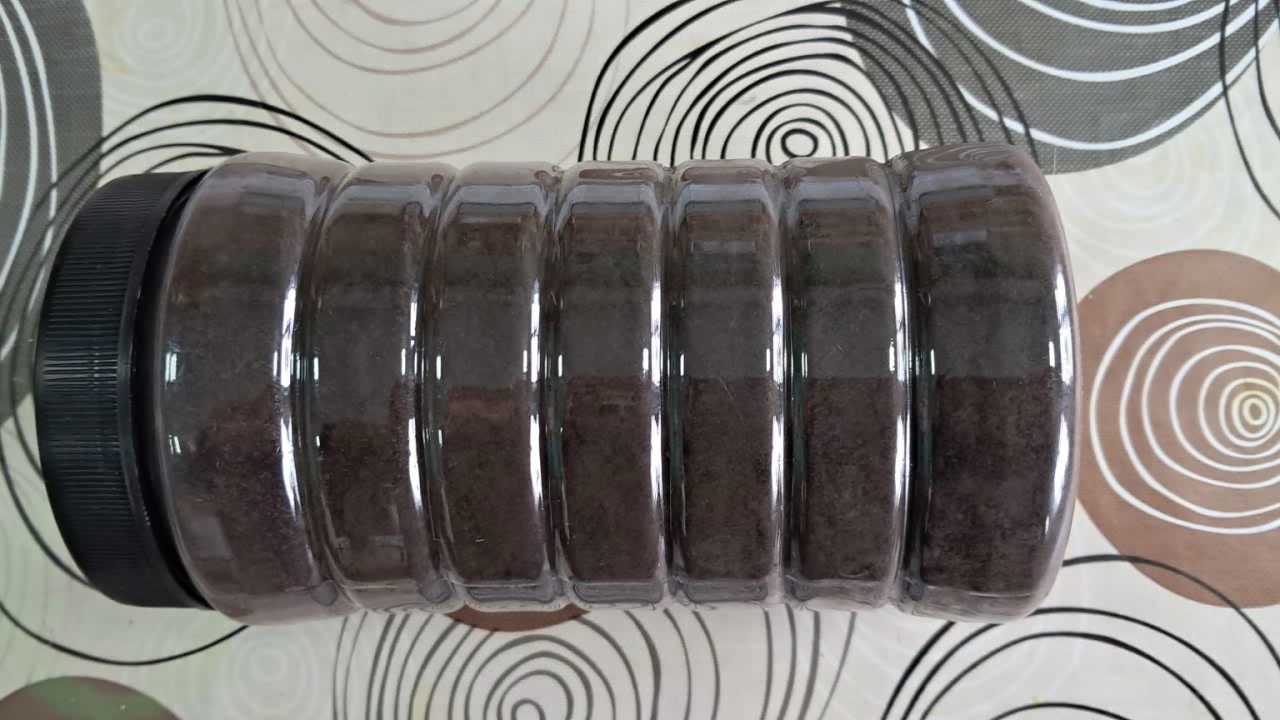 Iron Oxide Pigment and Hydrochloric Acid