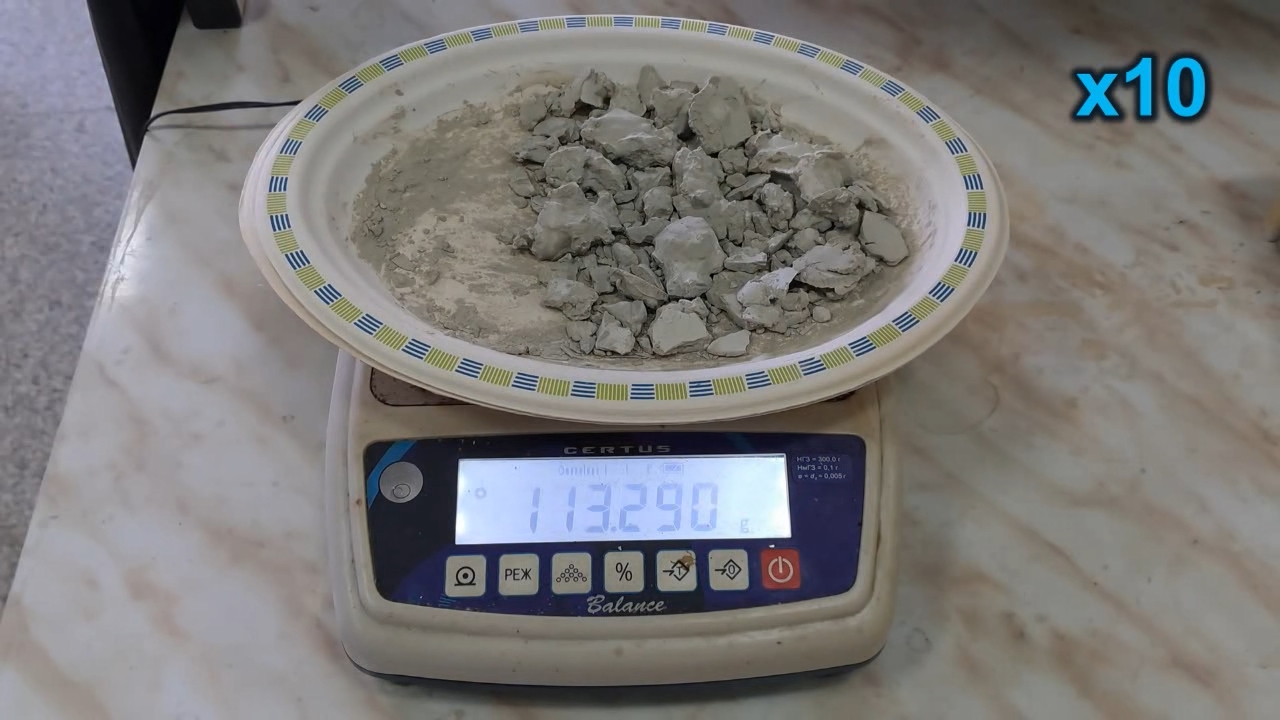 Zeolite Absorbs Water: Visualization