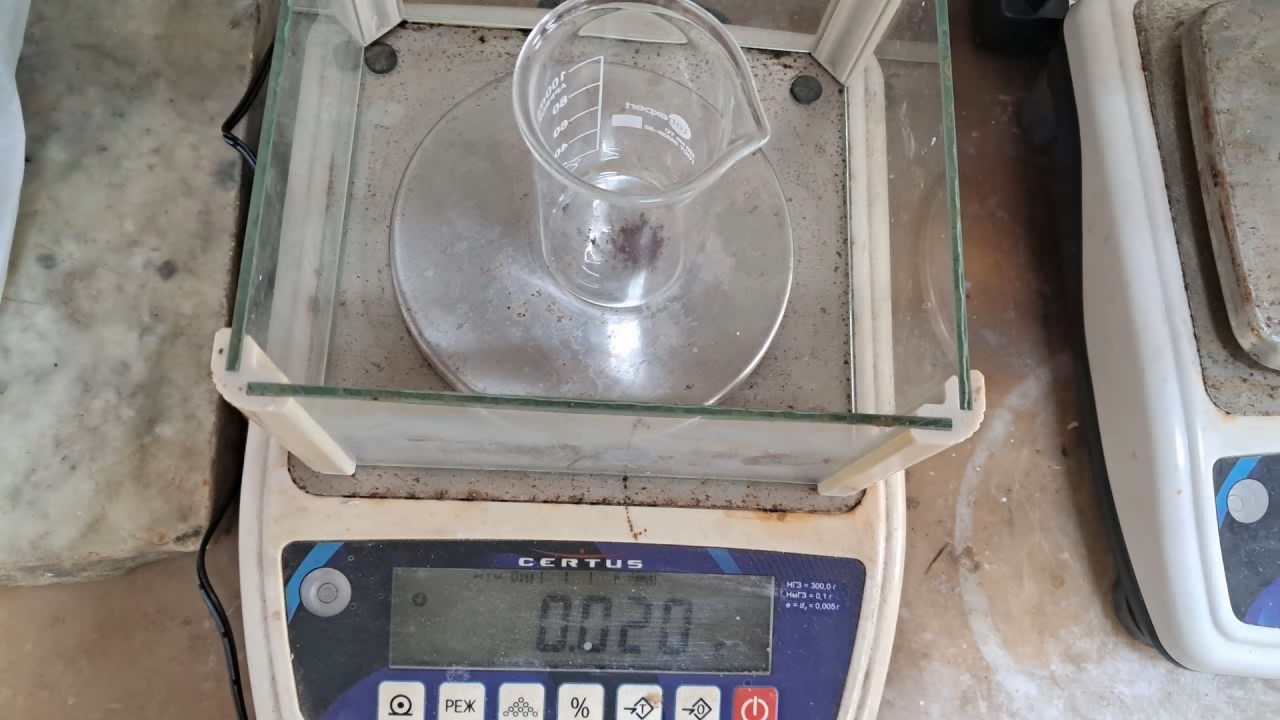 Solution of Universal Indicator in n-Butanol, Sodium Hydroxide, and Acetic Acid