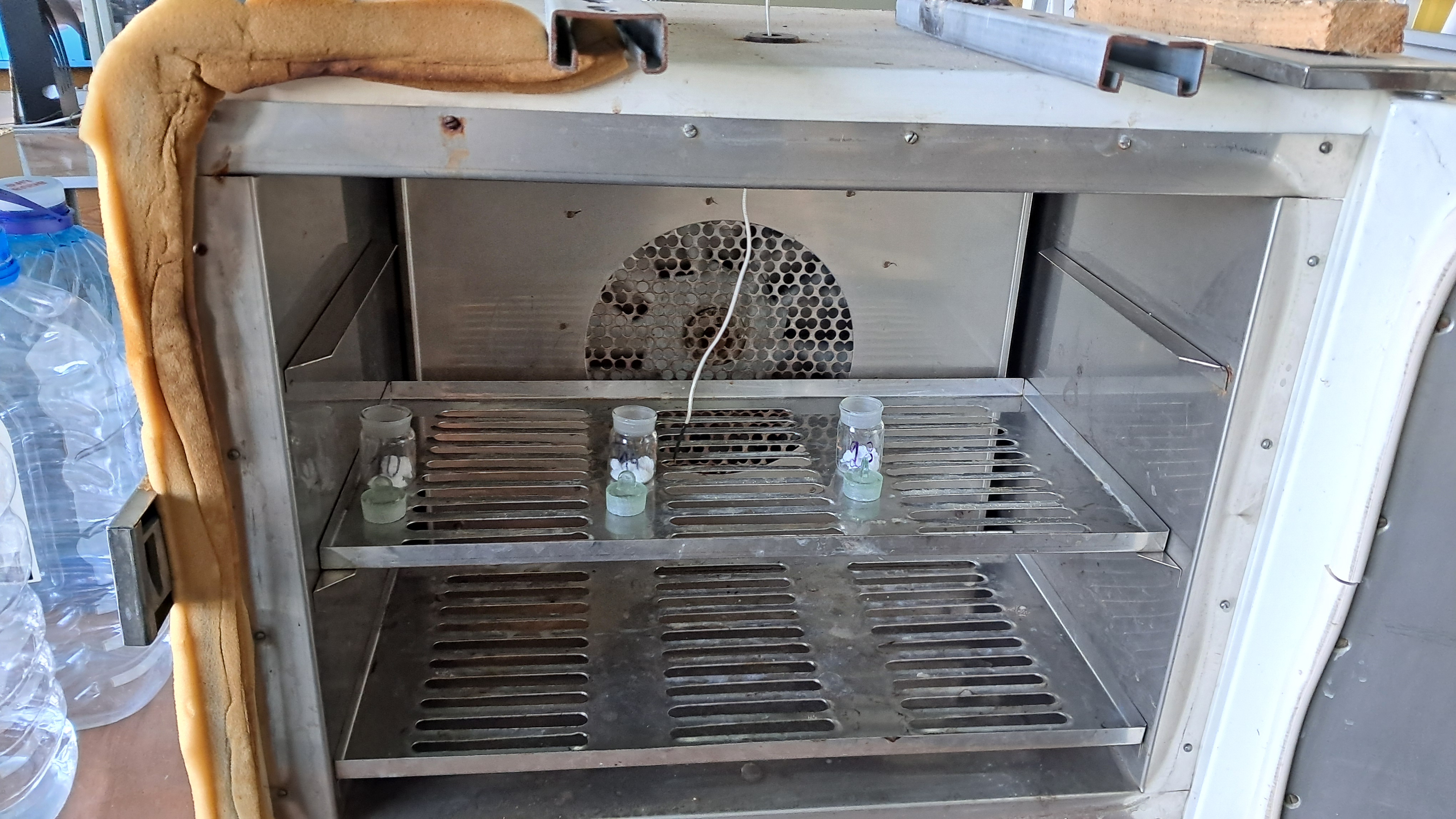 Determining Moisture Content in Hexamine by Gravimetric Analysis - First Attempt