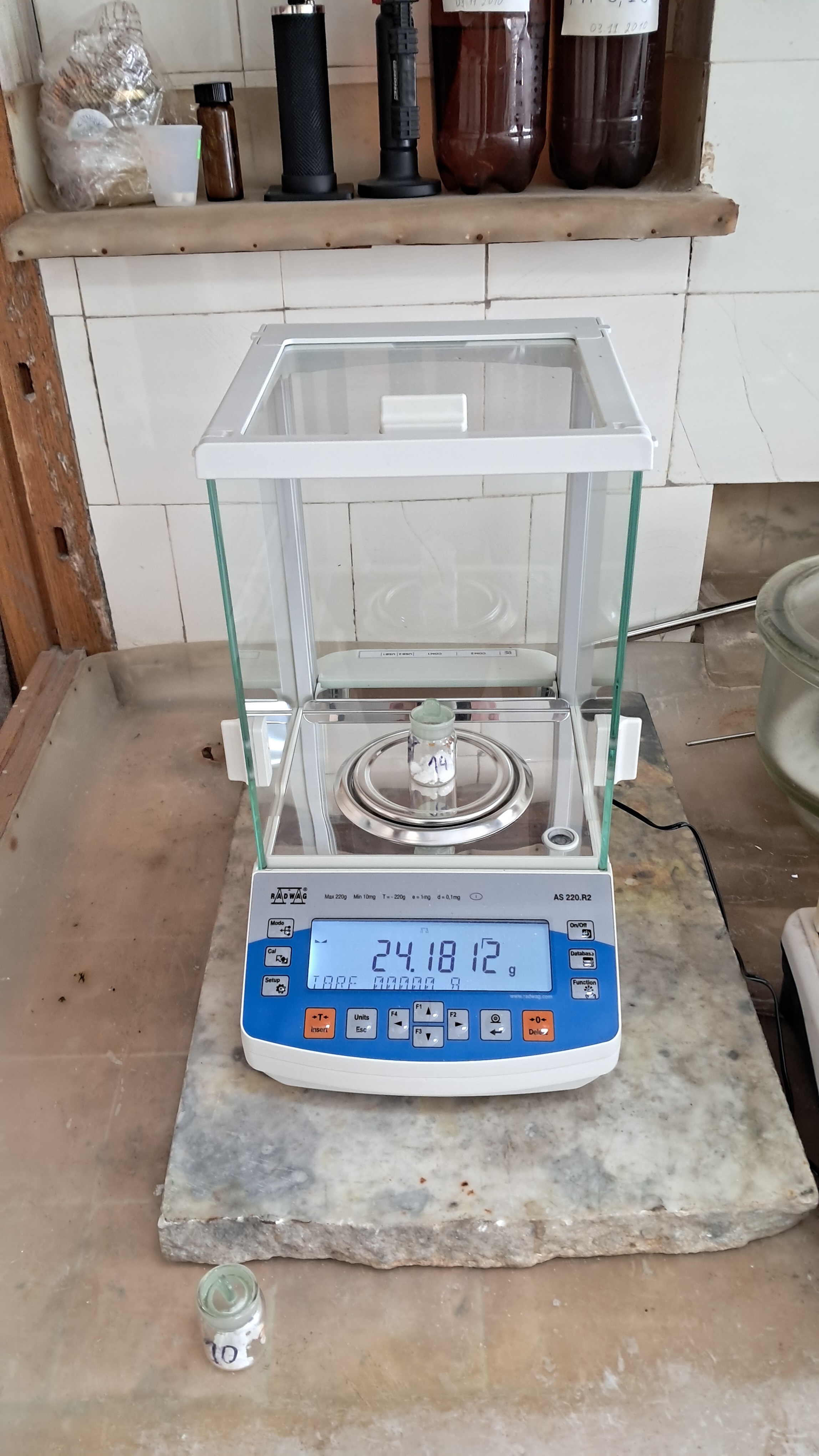 Determining Moisture Content in Hexamine by Gravimetric Analysis - First Attempt