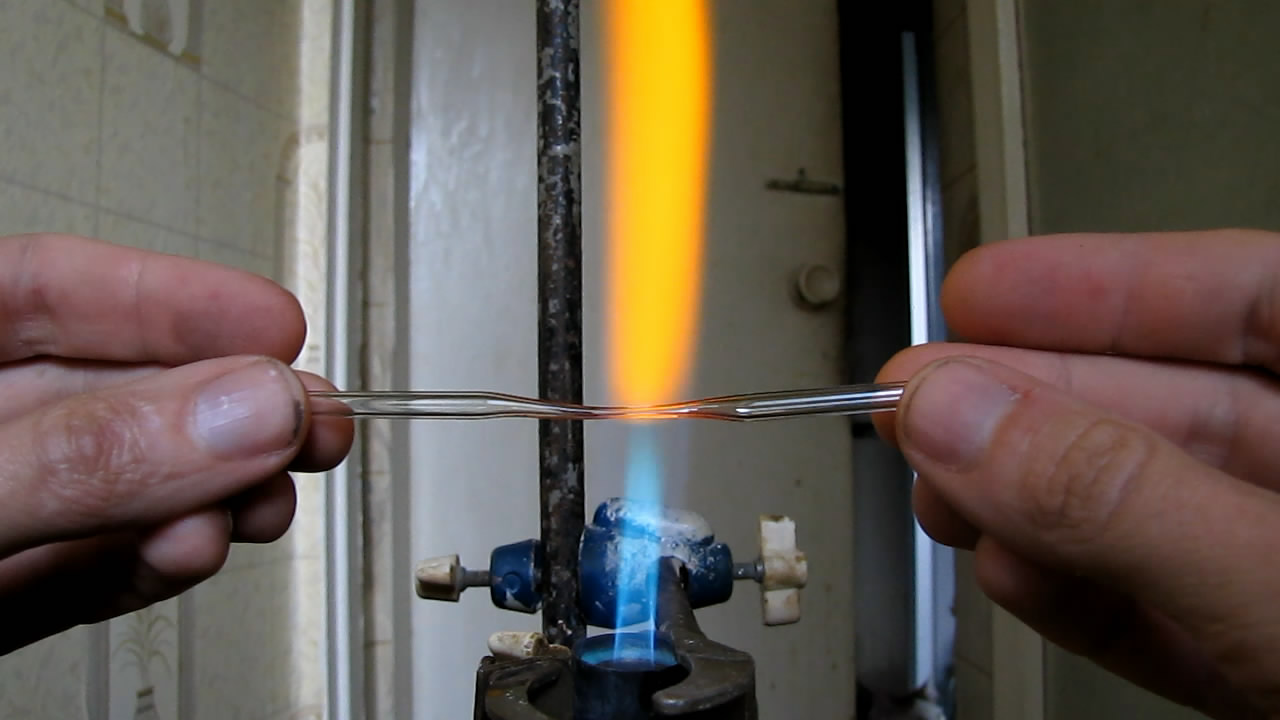 Вытягивание капилляра в пламени горелки