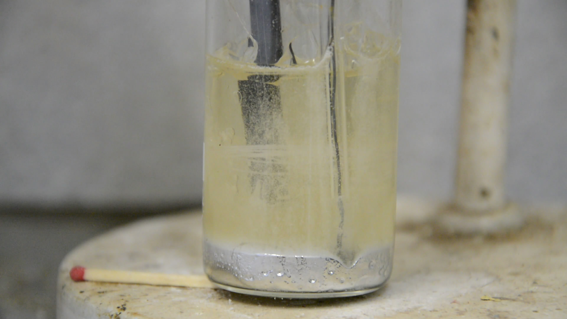 Получение амальгамы кальция (электролиз хлорида кальция с ртутным катодом)