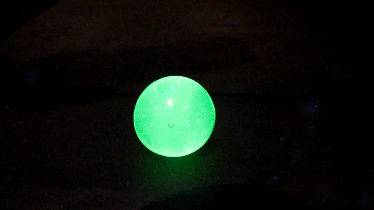 portable black light for uranium glass