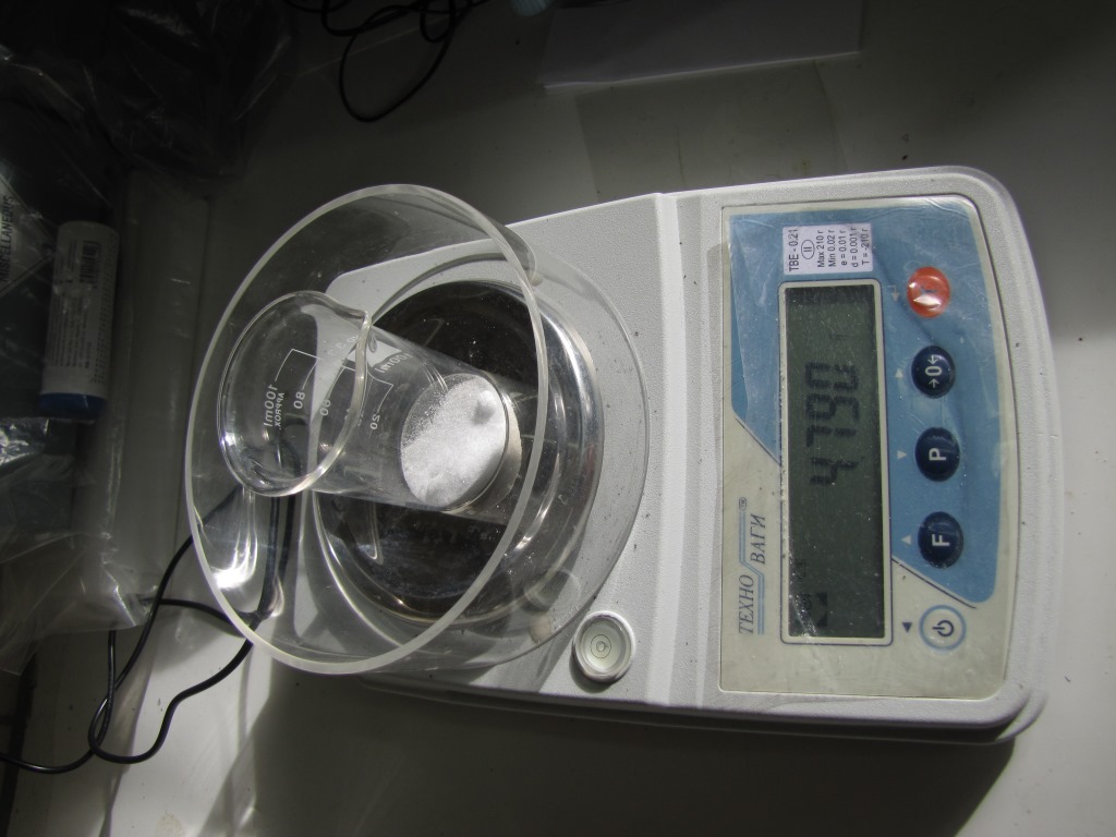         . Reduction of potassium permanganate by aluminium and lithium hydroxide