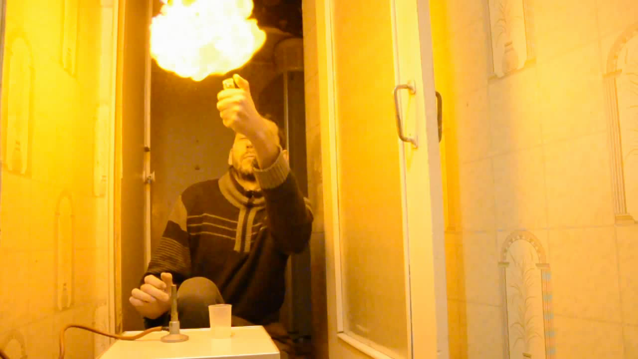      (  ). Bunsen burner and soap bubbles (experiments with methane)