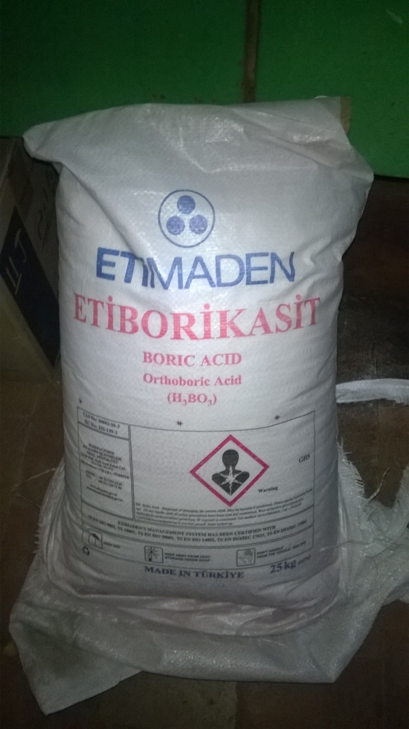 :   . Chemical photos: reagents and materials