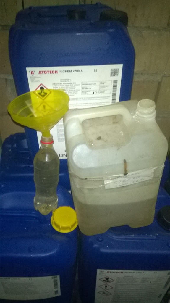  :   . Chemical photos: reagents and materials
