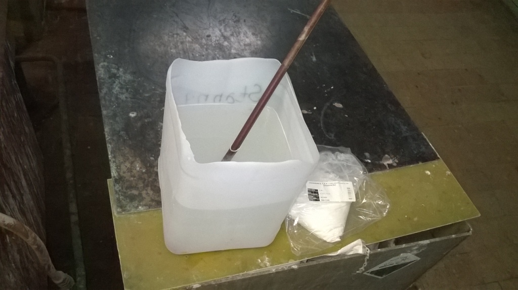  :   . Chemical photos: reagents and materials
