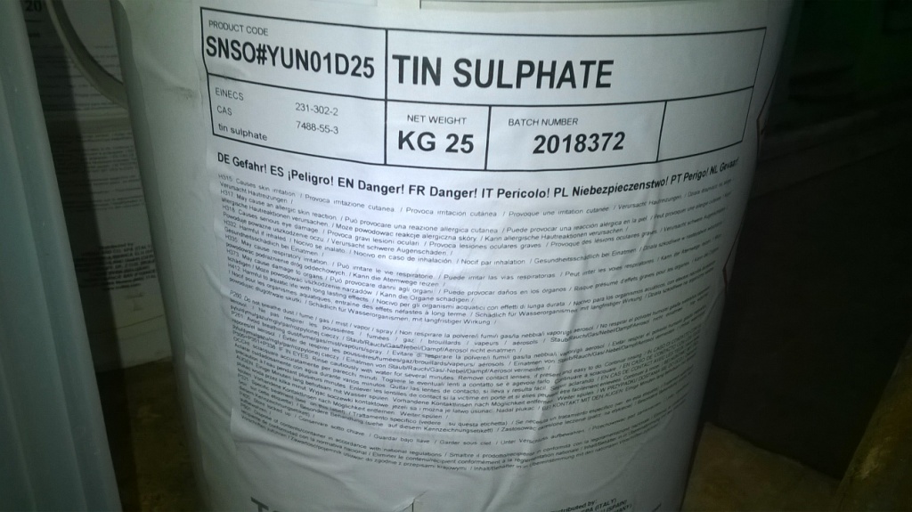  :   . Chemical photos: reagents and materials