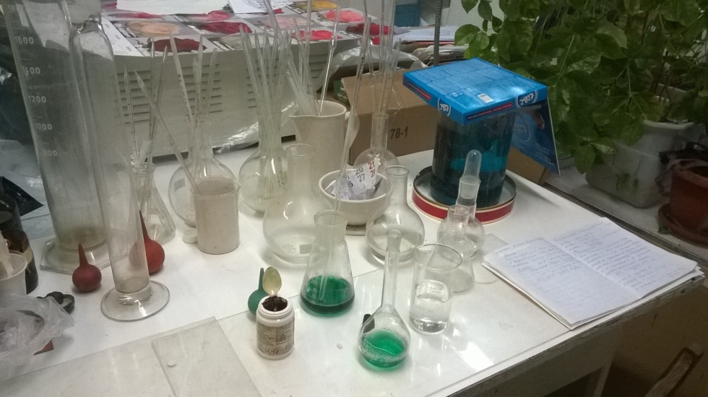  :   . Chemical photos: reagents and materials
