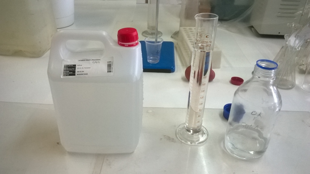 :   . Chemical photos: reagents and materials
