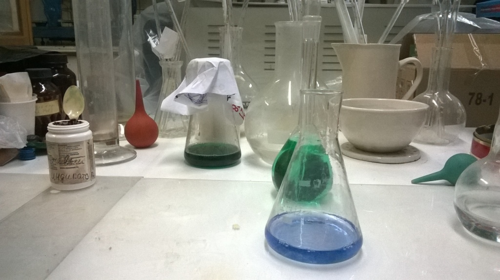  :   . Chemical photos: reagents and materials