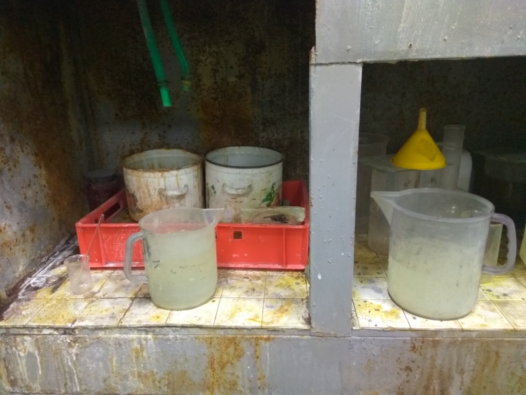    (  ). Diary of Refining Chemist (Gold and Silver)