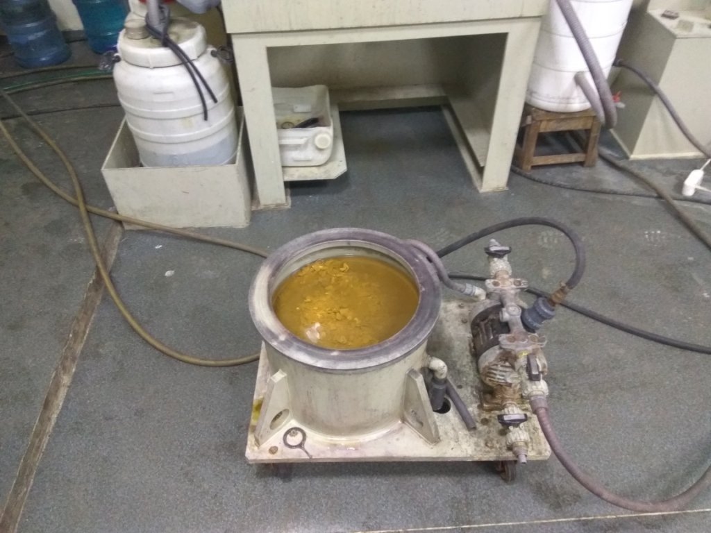    (  ). Diary of Refining Chemist (Gold and Silver)