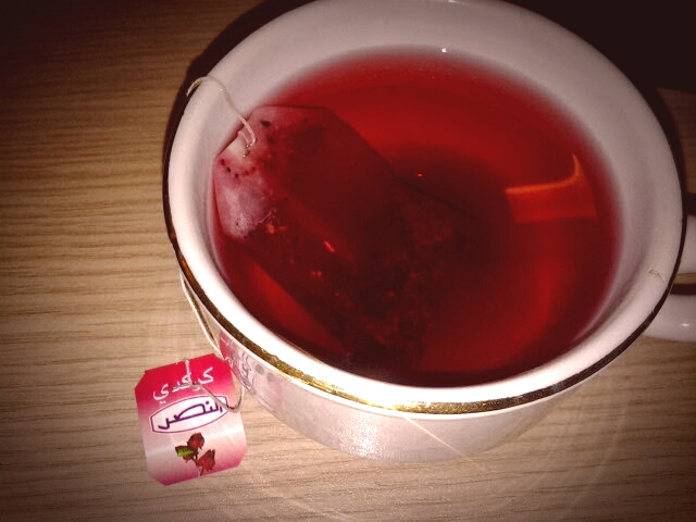 Hibiscus tea /  