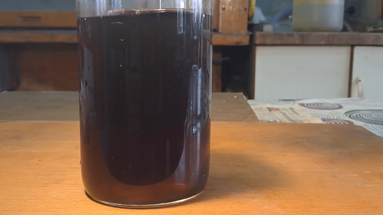 Phenol-Iron Complex and Sodium Hydroxide