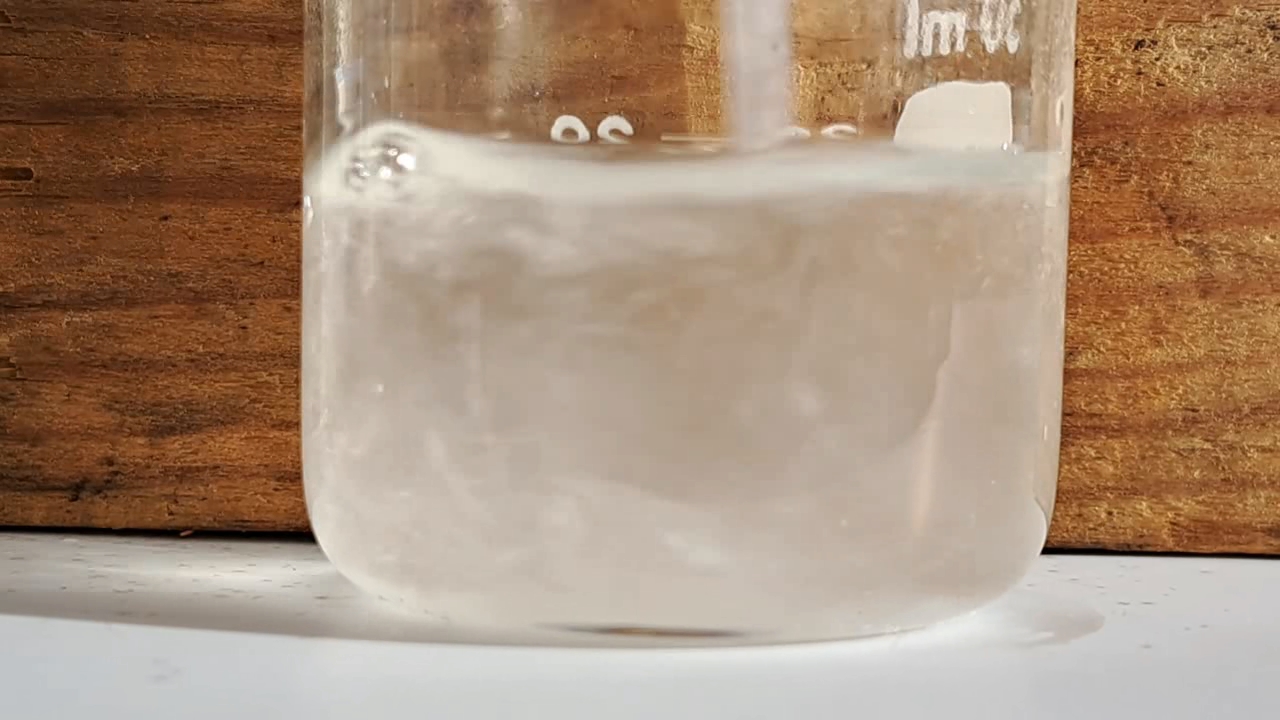 Reaction of 56% nitric acid with calcium carbonate