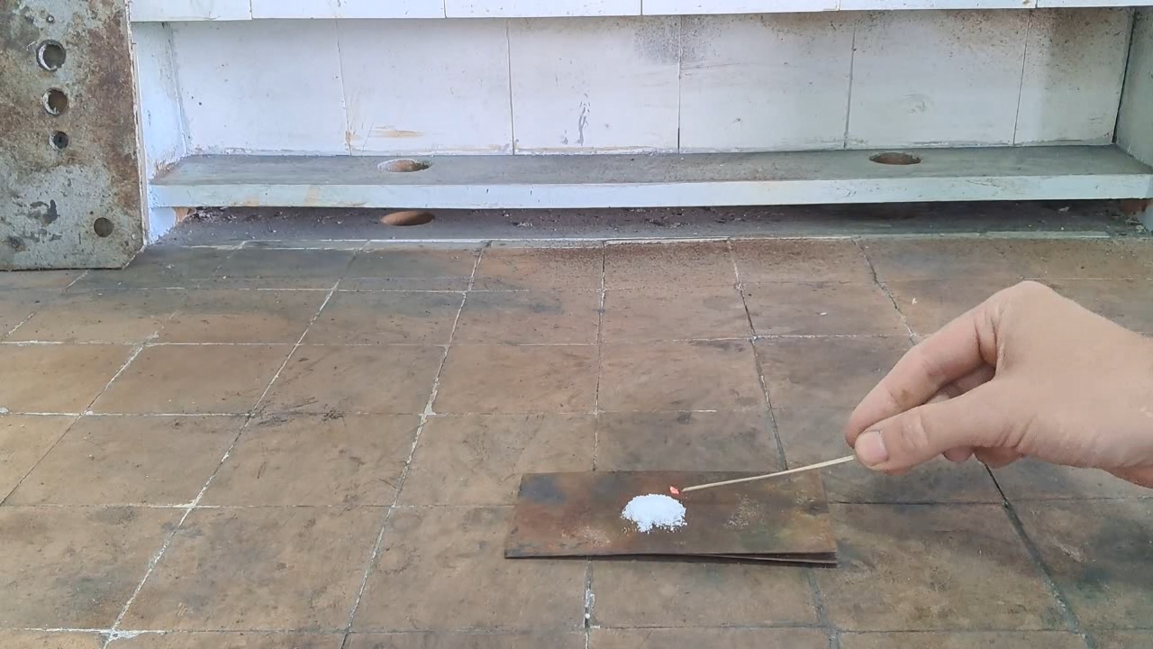 Flash of HMTD after 9 Months of Storage