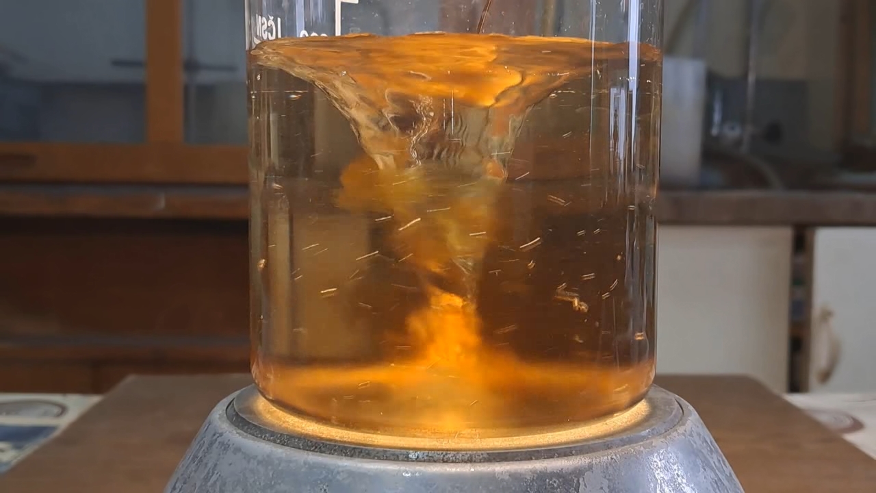 Reaction of Thiosulfate with Iron(III): Copper(II) as Catalyst