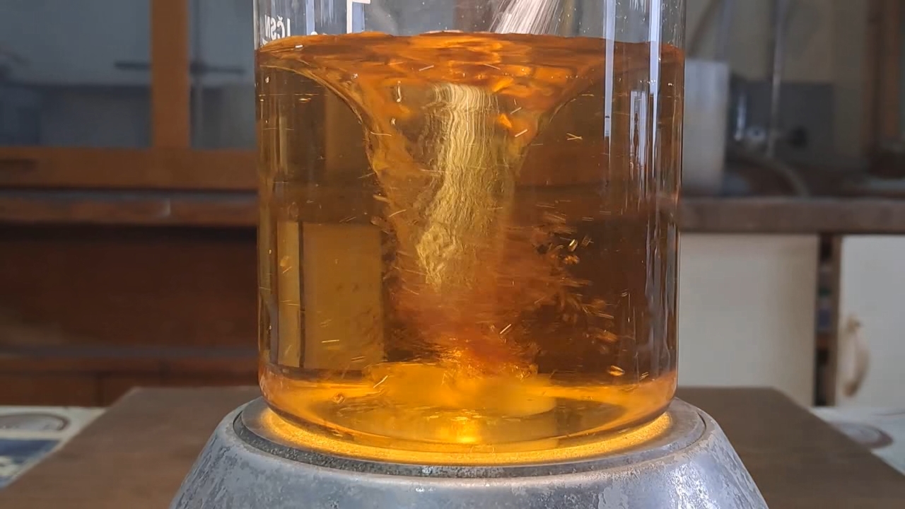 Reaction of Thiosulfate with Iron(III): Copper(II) as Catalyst