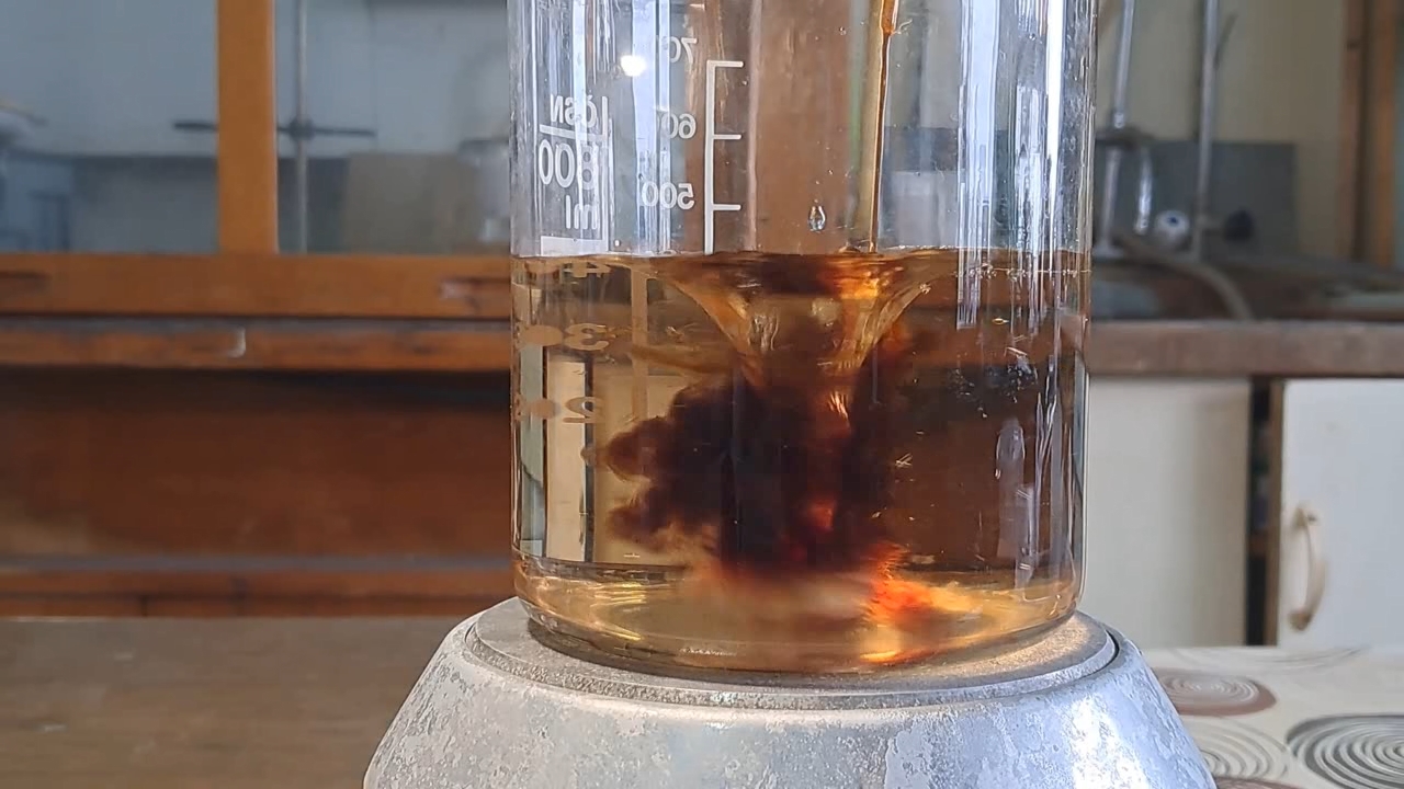 Reaction of Sodium Thiosulfate with Iron(III) Chloride