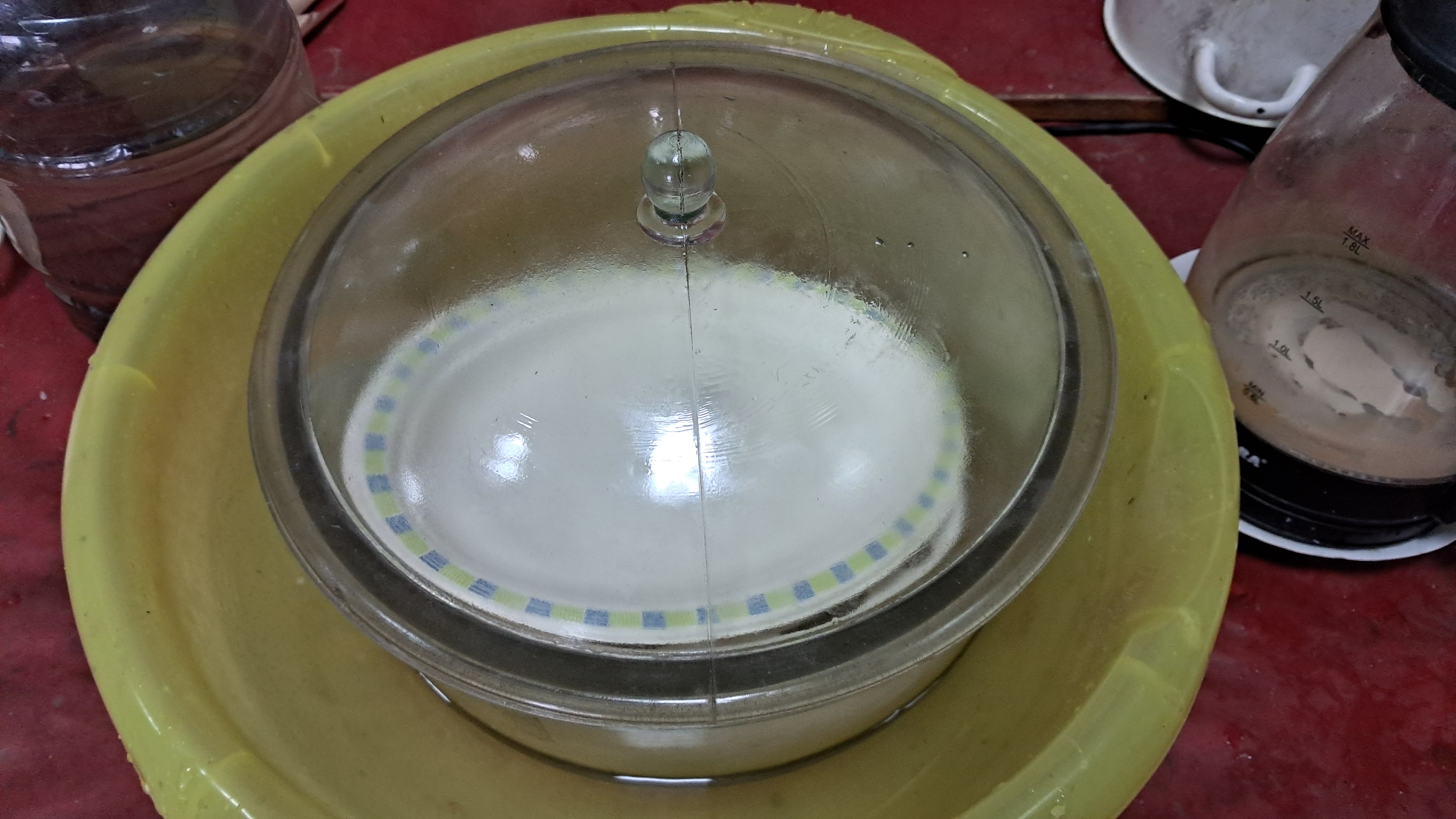 ''Bathing'' the Desiccator. What to Do if the Desiccator Lid Doesn't Open?