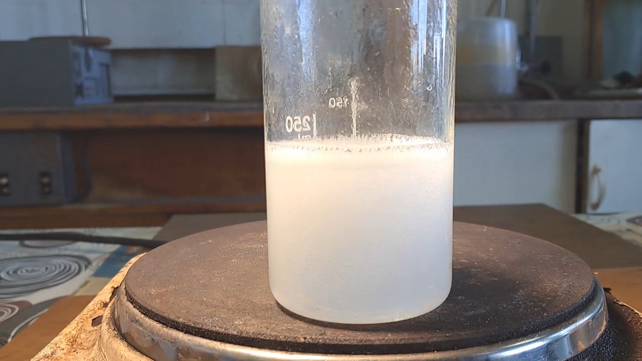 Reaction of Disodium Salt of EDTA and Calcium Carbonate
