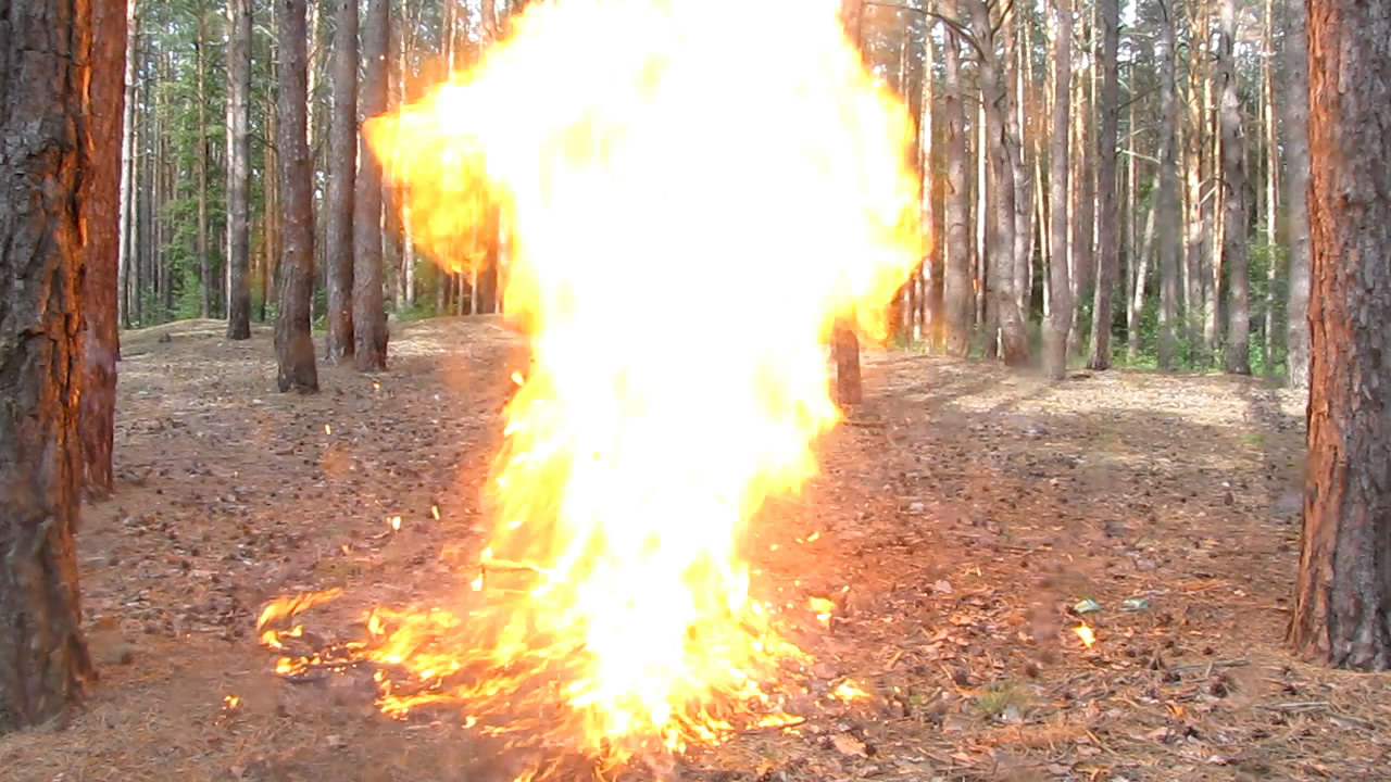 Взрыв баллончика с бутаном (90 мл)