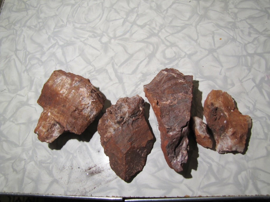     . Iron ore and neodymium magnet