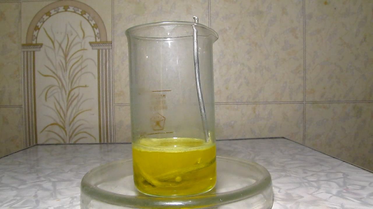        . Reduction of dichromate (VI) ions with aluminum and potassium hydroxide