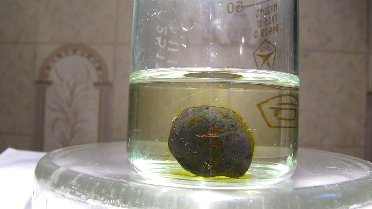    . Iron ore pellet and hydrochloric acid