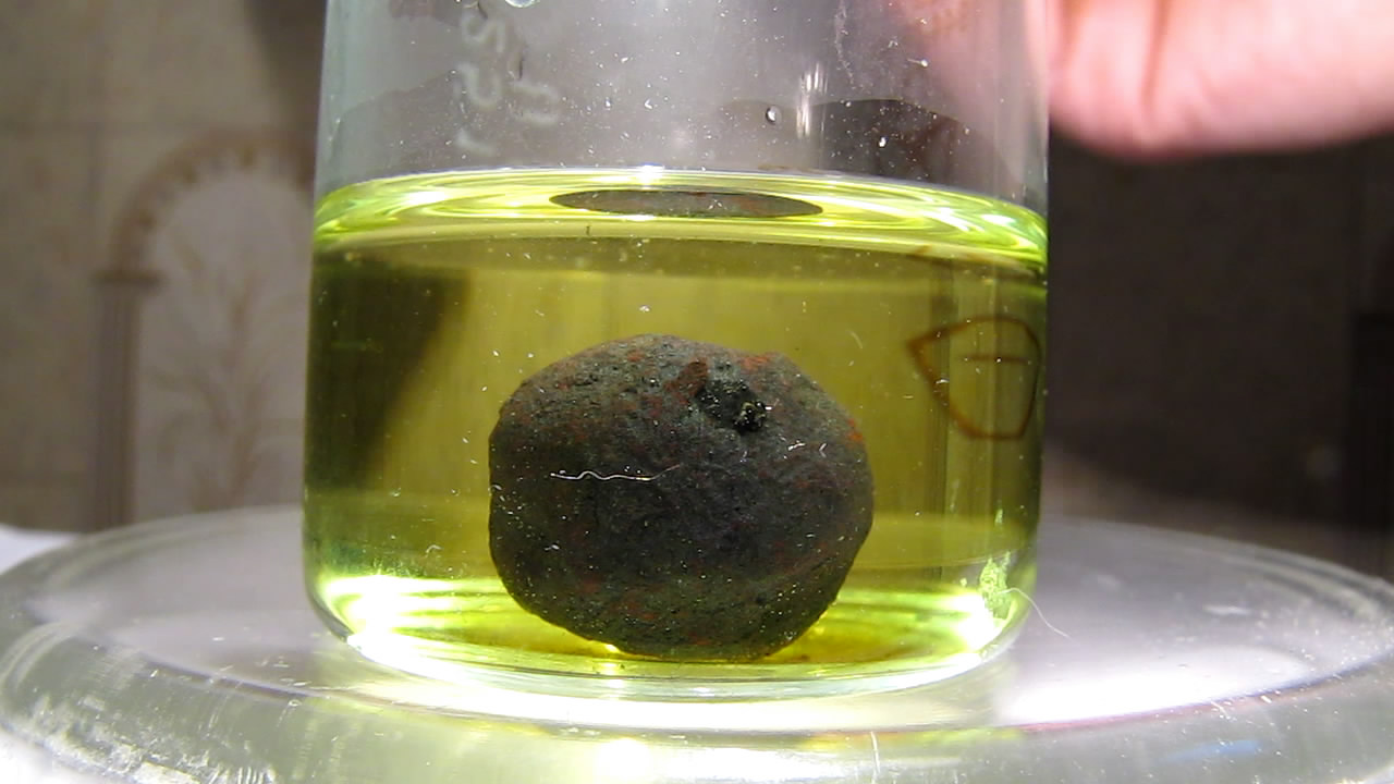    . Iron ore pellet and hydrochloric acid