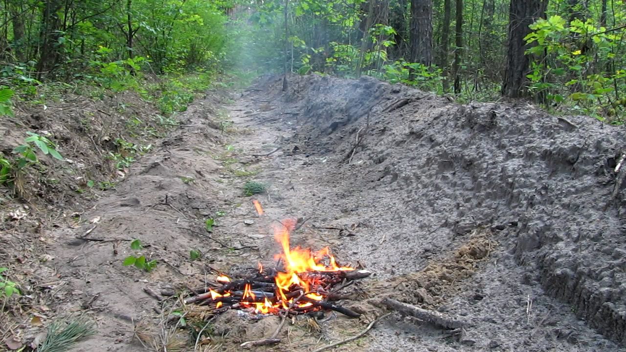     (   ). Explosion of ampoule with hexane (in fire)