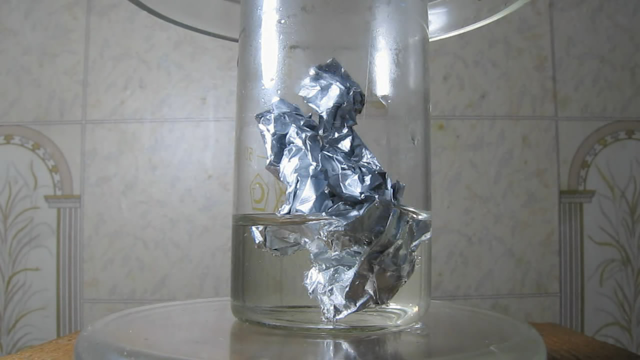     . Aluminium foil and hydrochloric acid