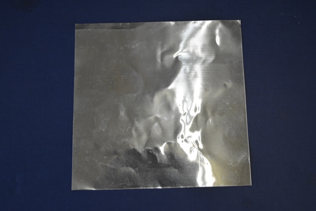 Толстая алюминиевая фольга от пластинки для тонкослойной хроматографии - ТСХ