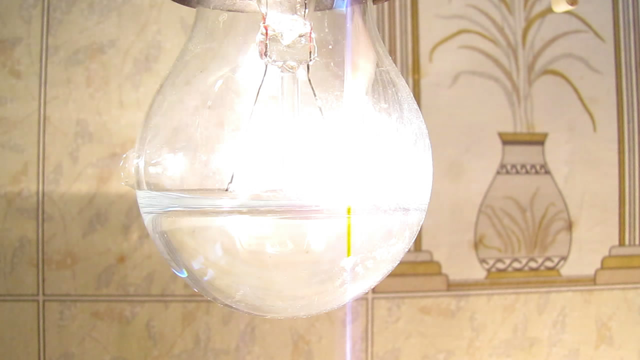  ,     (220 ) ? Incandescent light bulb (220V) filled with water