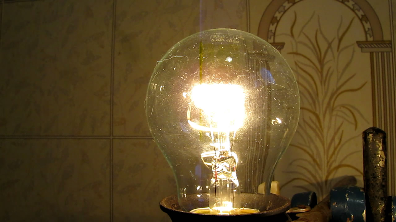   :     . Incandescent lamp filament: in water and in air