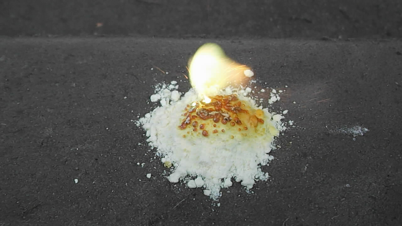  :   -  (  ). Burning of mixture of barium perchlorate and sulfur (oscillating chemical reaction)