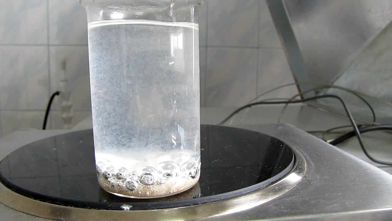   (  ). Melting of sodium (in mineral oil)