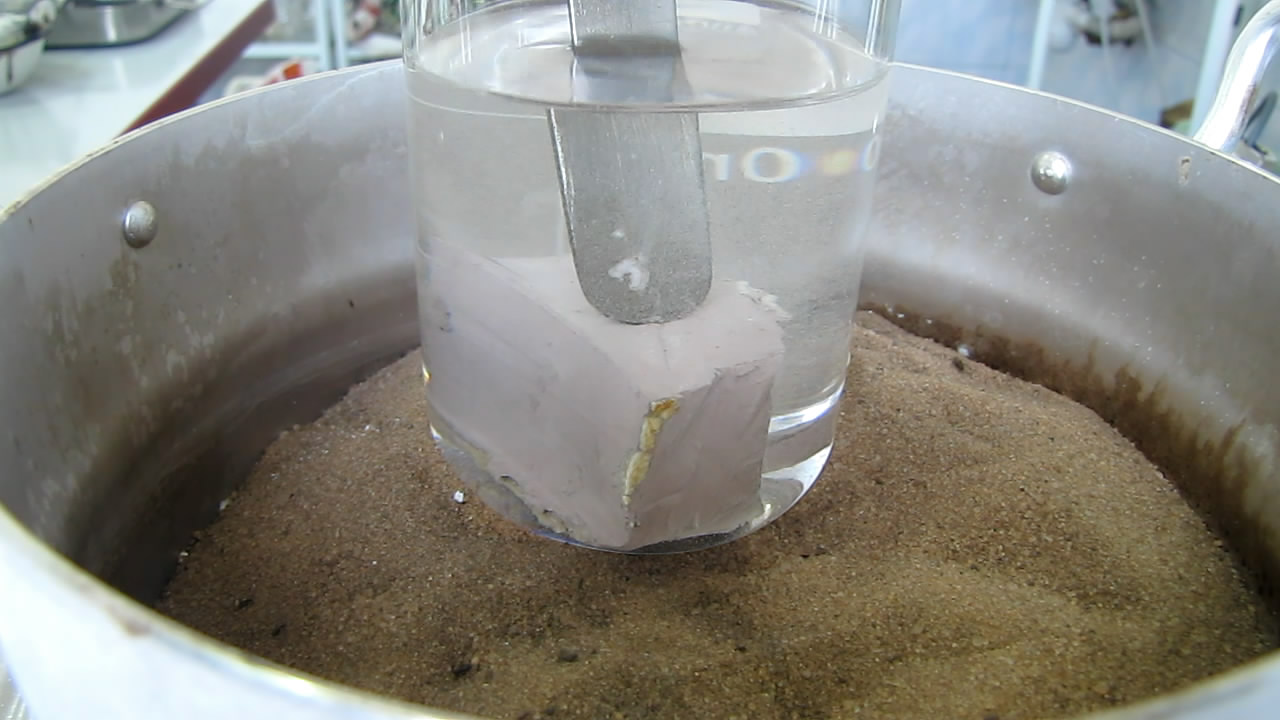   ( ). Melting of sodium (in xylene)